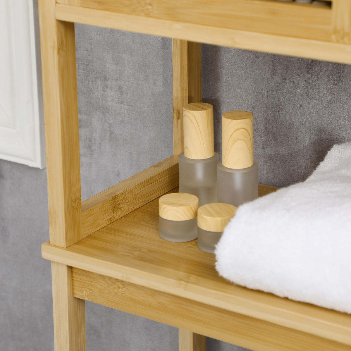 BADEZIMMERREGAL DE-15860 mit Schrank & offenem Fach Bambus - Naturfarben, Naturmaterialien (23/173/60cm) - ComfortXL