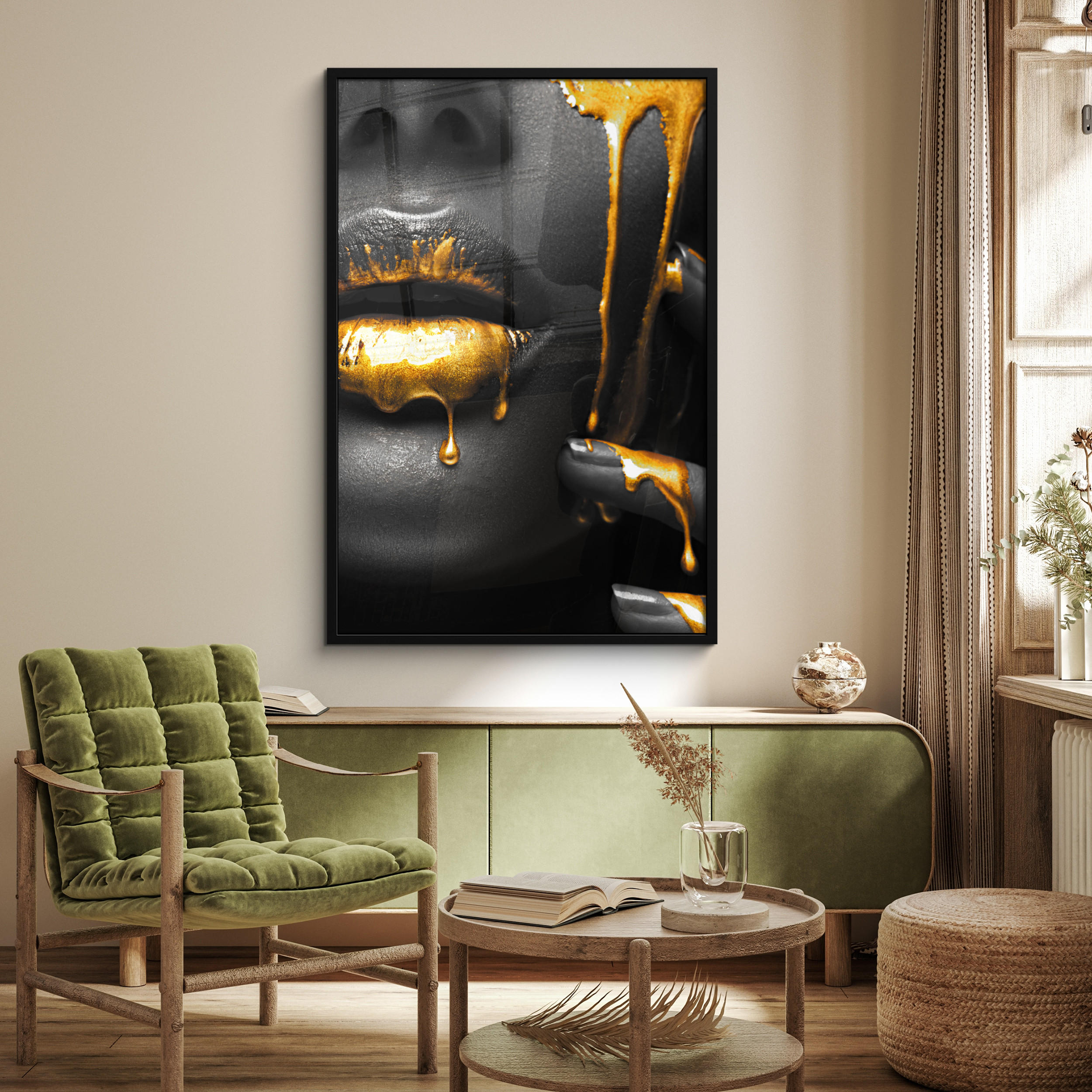 GERAHMTES BILD Frau - Schwarz - Gold - Gesicht - Lippen 80x120 cm - Goldfarben, Papier (80/120cm) - MuchoWow