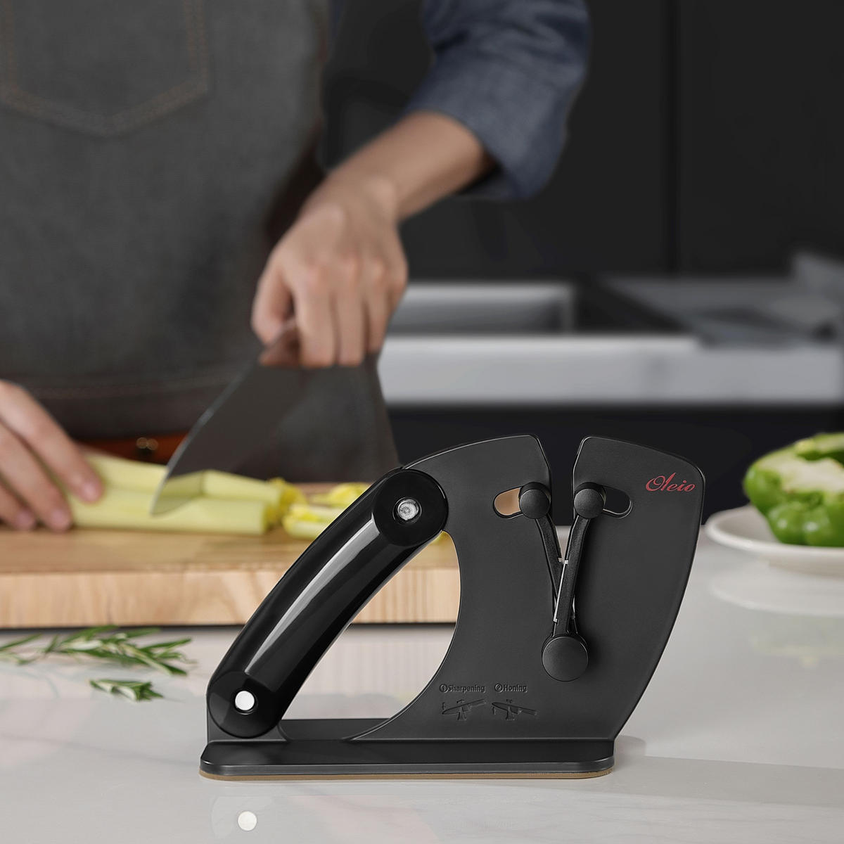 MESSERSCHÄRFER 15–45° - Schwarz, Keramik/Kunststoff (1cm) - Oleio