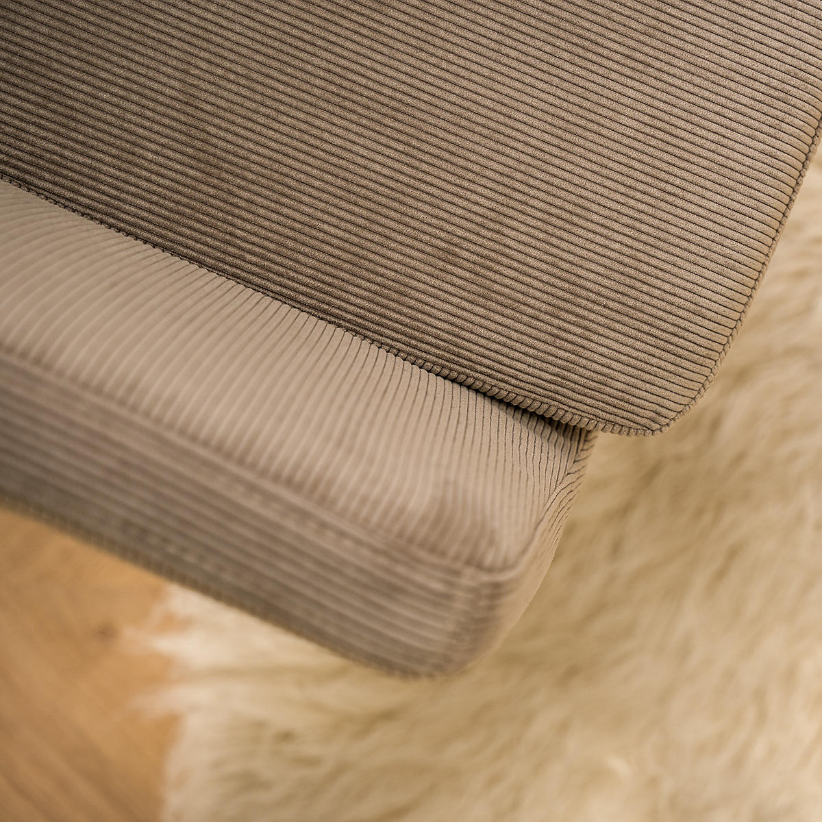 ARMLEHNENSTUHL - Eiche massiv - gepolsterte Sitzschale - abnehmbaren Sitzkizzen - Eichefarben/Beige, Eichenholz/Holz (58/84/58cm) - home24