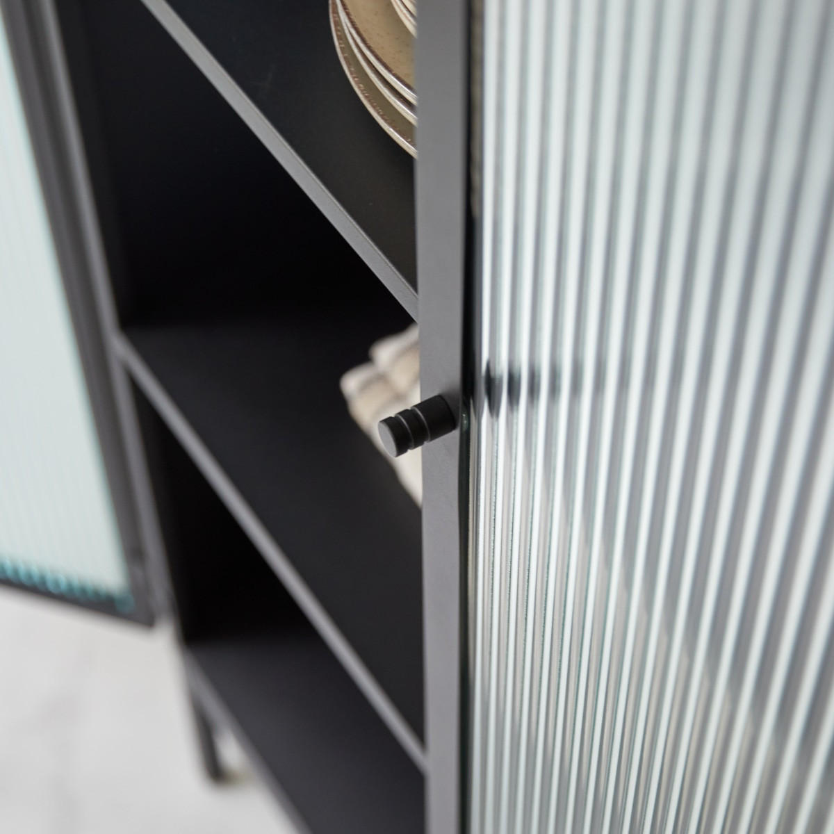 GESCHIRRSCHRANK Annet Schwarz aus Metall - Schwarz, Metall (80/170/37cm) - Tikamoon