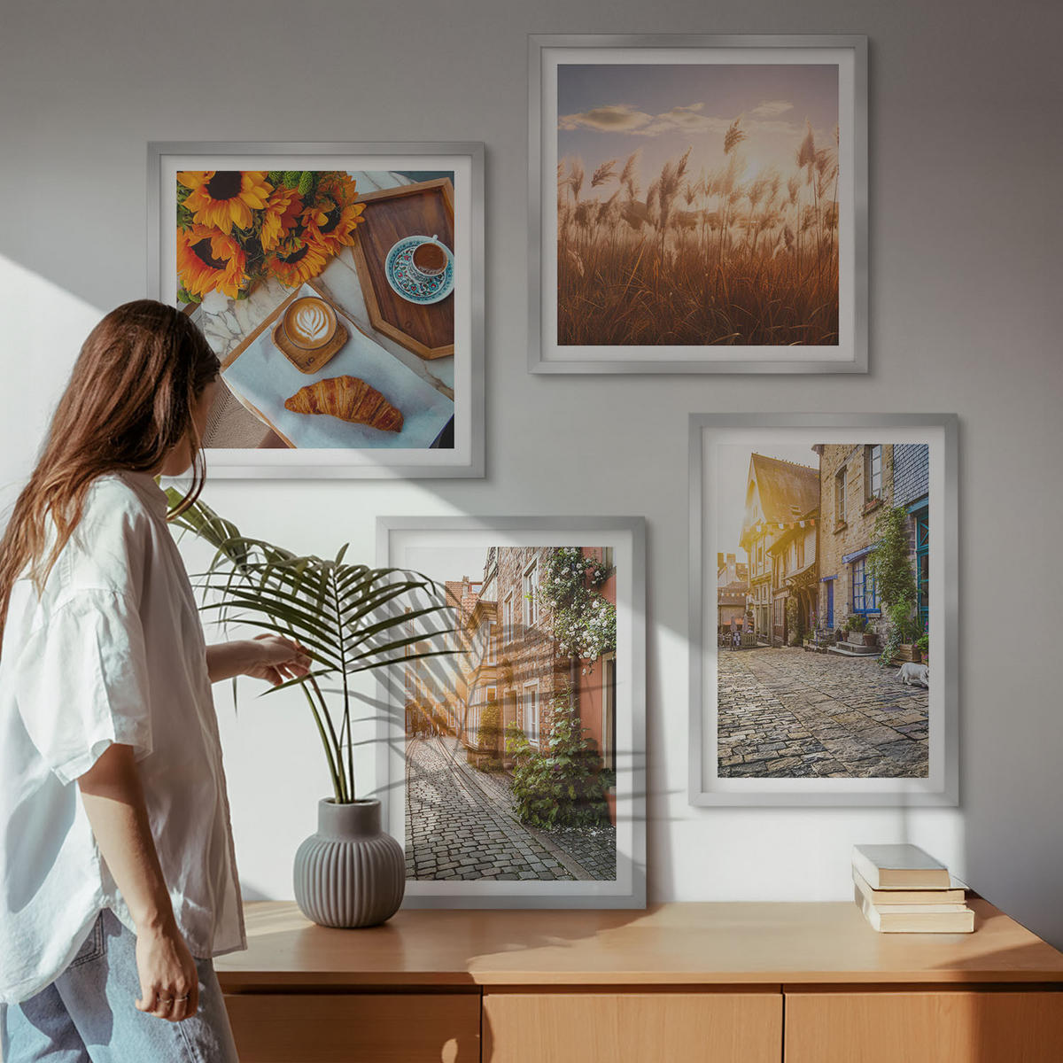 BILDER SET 4er Set - 50x50 cm & 40x60 cm Silberner Rahmen - Charmante Straßen mit Kaffee - Silberfarben, Kunststoff (50/50cm) - TULUP