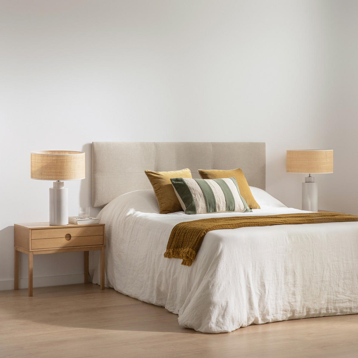 KOPFTEIL Ilan Beige 165 cm x 52 cm - Beige, Textil (165/52/3cm) - Kenay Home