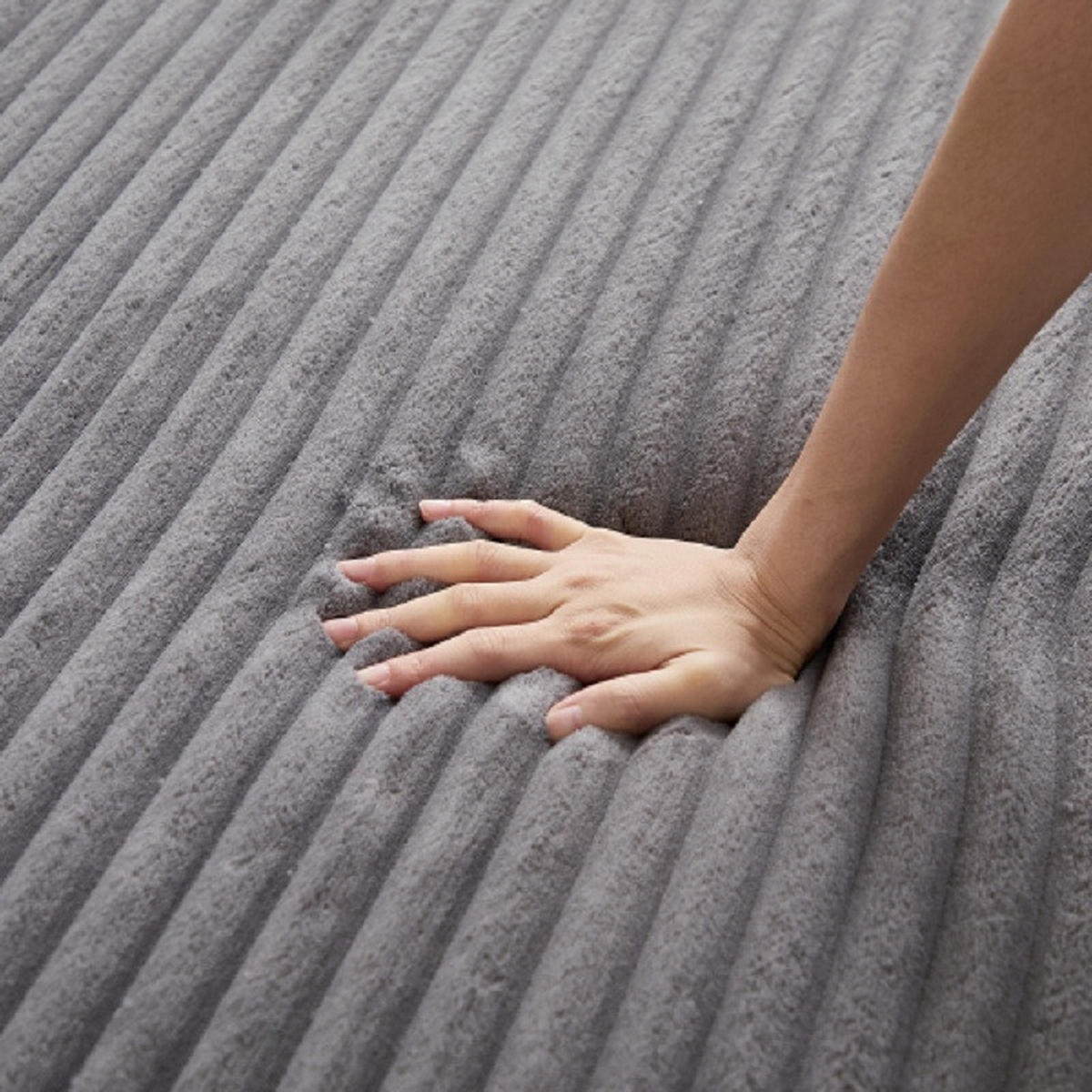 3-SITZER SOFA Cord Grau mit 2 Kissen - Grau, Textil (235.5/72.5/101cm) - WISHDOR