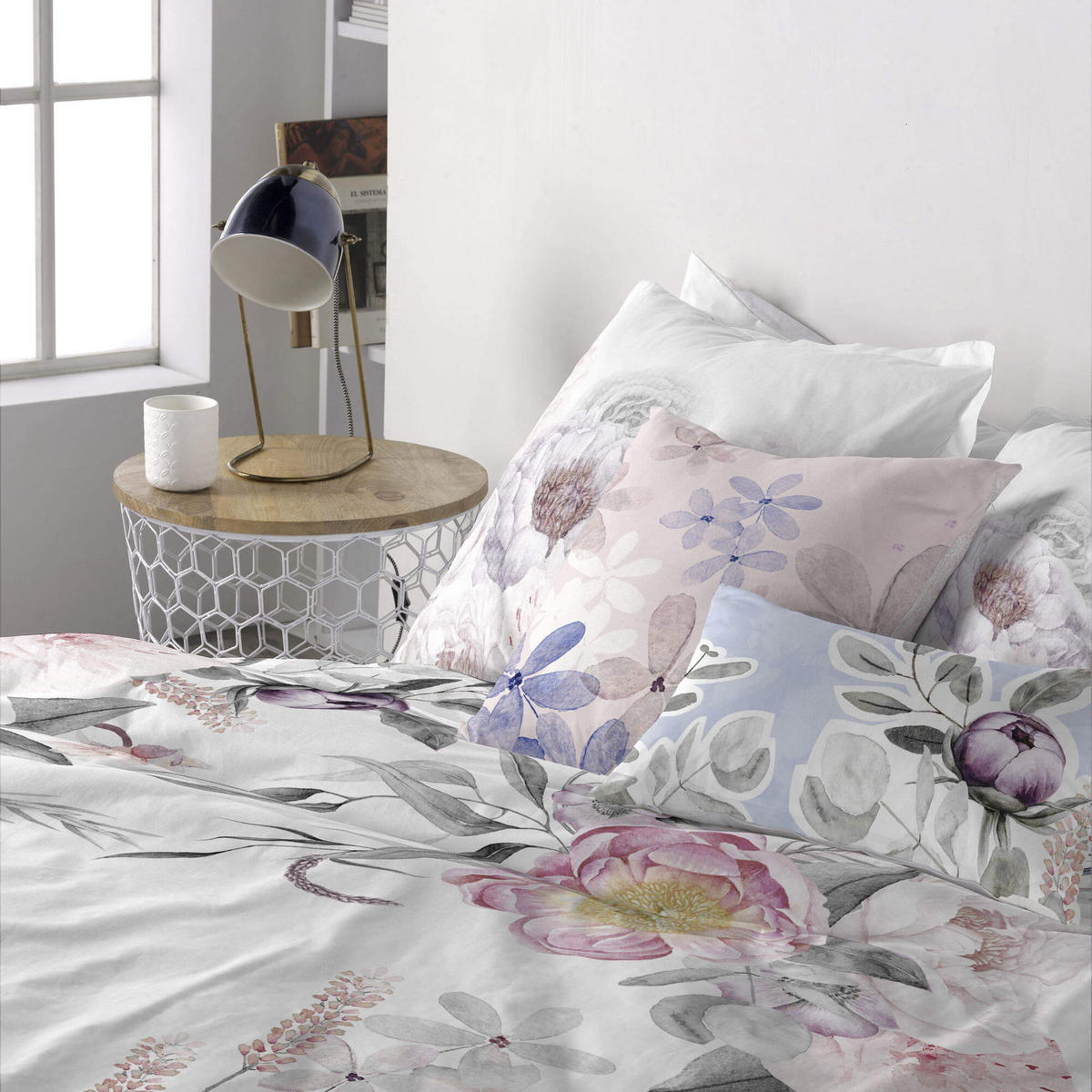 KISSENBEZUG delicate bouquet 60x60 cm mehrfarbig - Multicolor, Textil (60/60cm) - Happy Friday