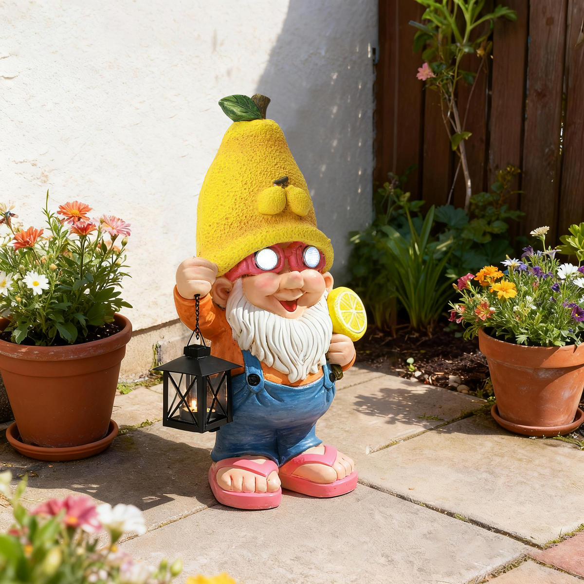 46CM Solarbetriebene Zwerggestalt in Form einer Zitrone Gartenfigur Zwerg mit Laterne, leuchtende Augen Geschenkidee für Mama - Multicolor, Naturmaterialien (23.5/46/16.5cm) - Hometopia