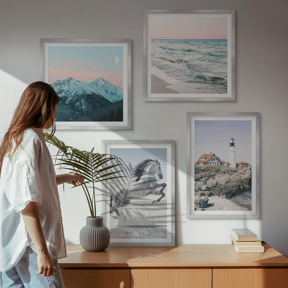 WANDBILDER 4er Set - 50x50 cm & 40x60 cm Silberner Rahmen - Pferde, Bewegung, Strand, Leuchtturm, Berge - Silberfarben, Kunststoff (50/50cm) - ArtPrintCave