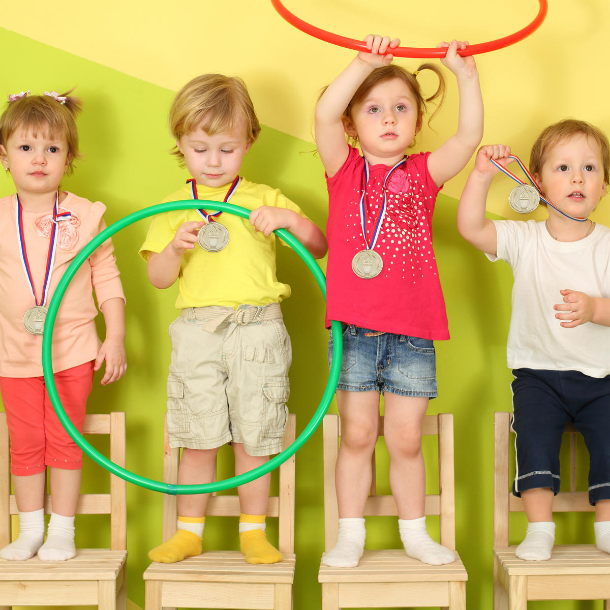 12XZLATÉ medaily - viacfarebná, textil/plast (5/0.5/35cm) - Relaxdays