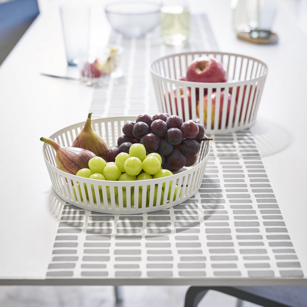 OBSTSCHALE 3813 Tower Weiß 5 x 25 x 25 cm - Weiß, Metall (5cm) - Yamazaki