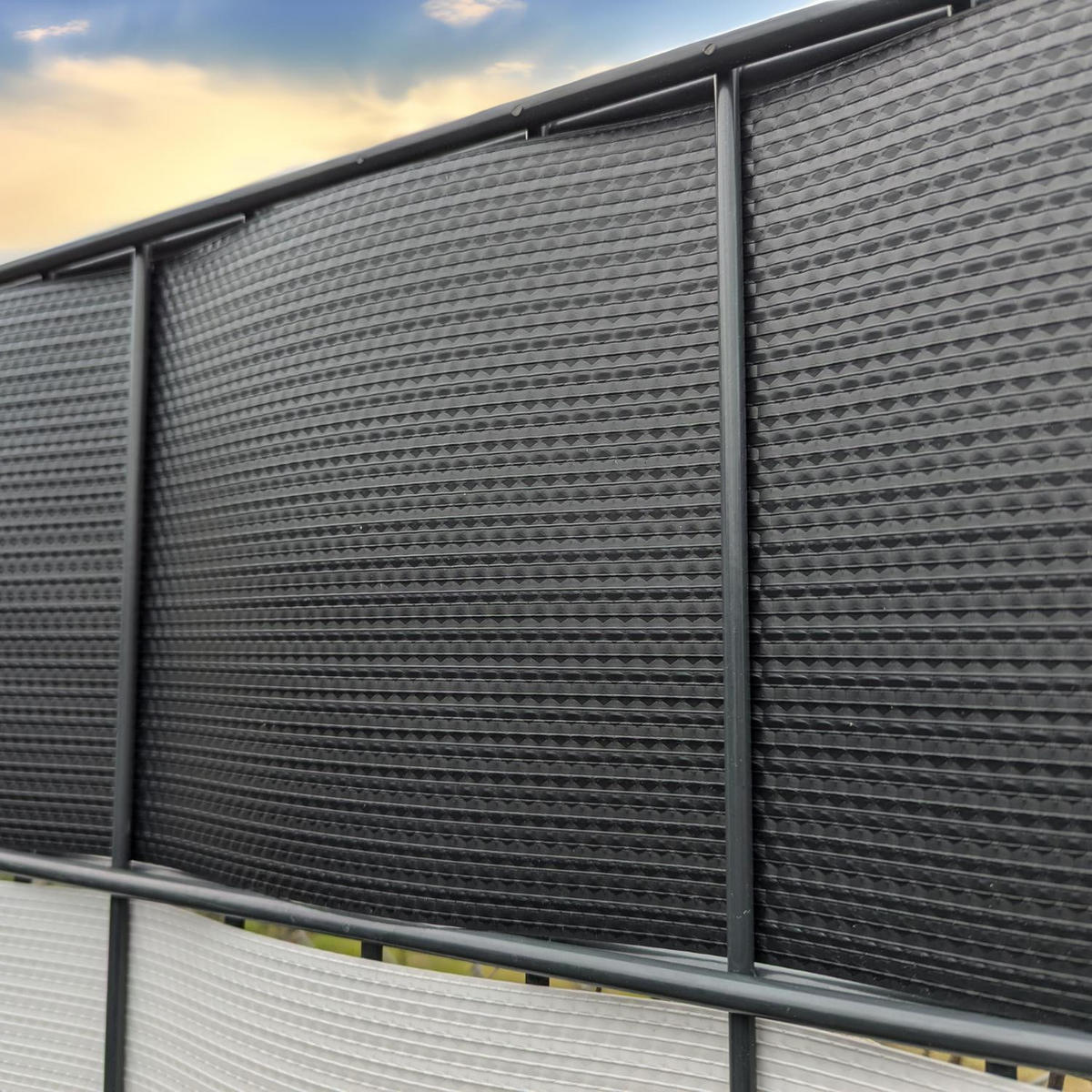 SICHTSCHUTZSTREIFEN Delux-R Einzelstreifen Wabenstruktur Tannengrün 10x 2,55m - Dunkelgrün, Kunststoff (255/19cm) - ZAUN|ZU