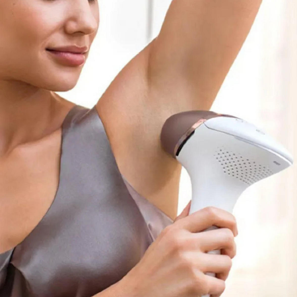 HAARENTFERNER IPL Gerät Weiß, 450000 Lichtimpulse, 4 Aufsätze, Körperpflege, Gesichtspflege, Intimbereich, Langzeit Haarreduktion, Beauty Gerät - Weiß, Kunststoff (16/22/9.6cm) - Philips