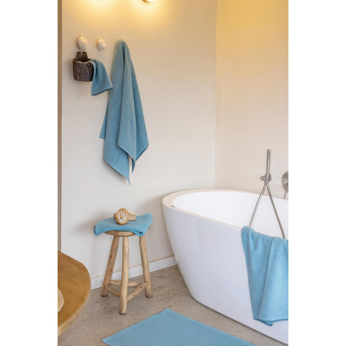 BADEMATTE Etia quarzgrau 54 x 64 cm - Hellblau, Textil (54/64cm) - Vivaraise