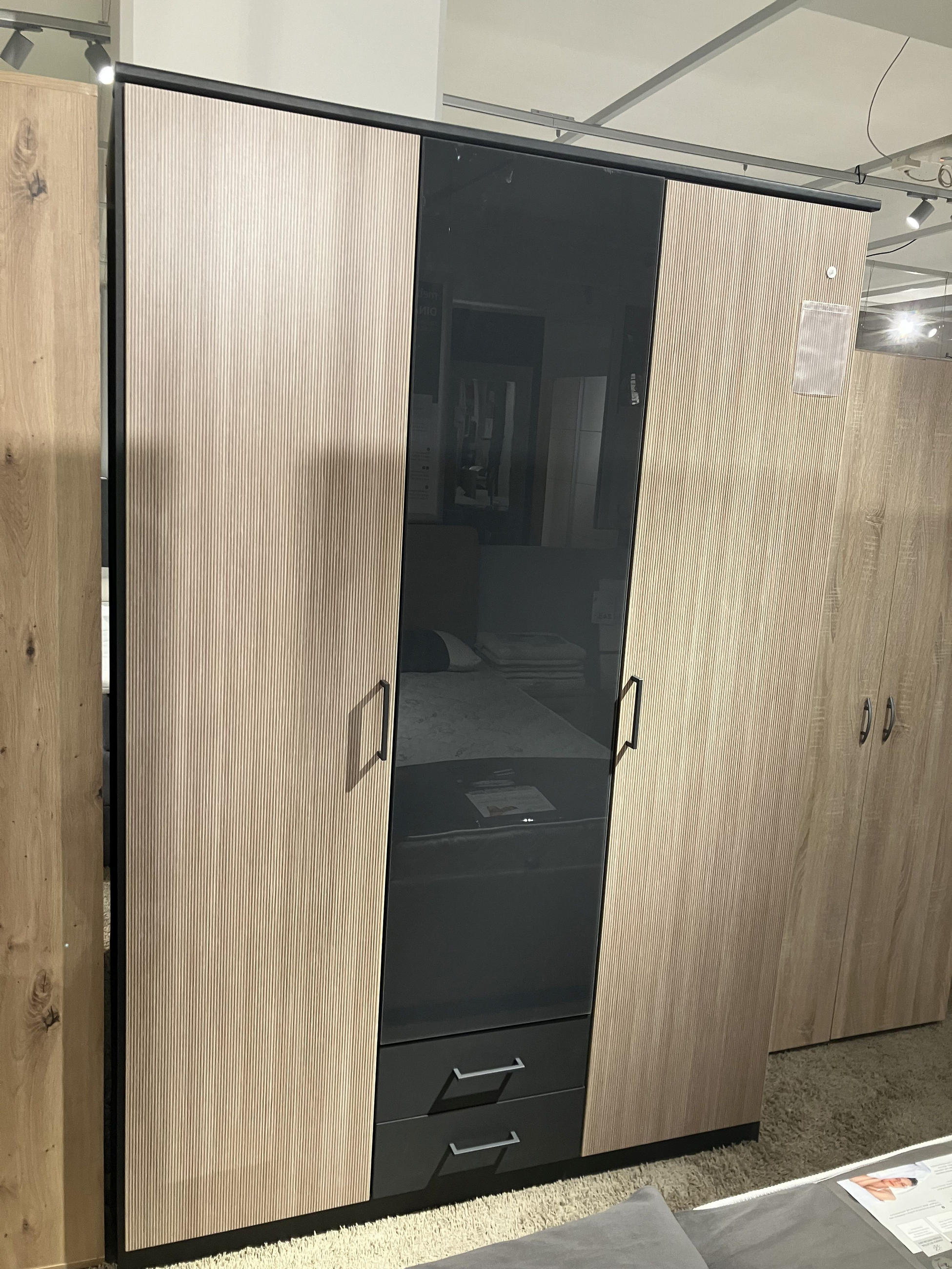 OMARA ZA OBLAČILA FULDA - Hom`in