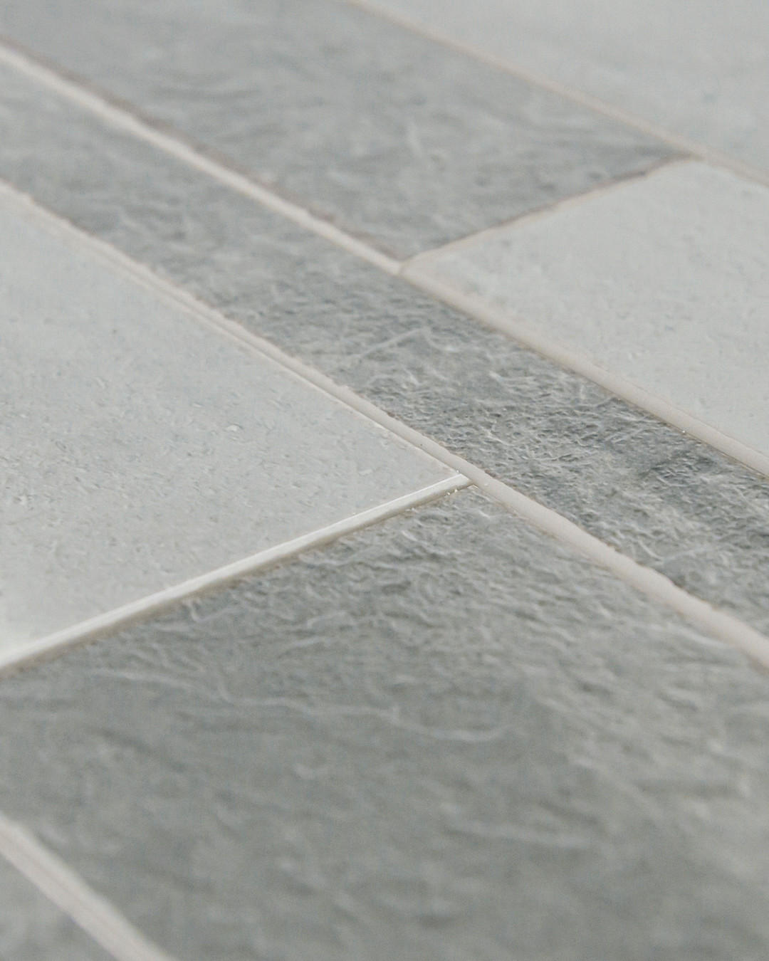 FLIESENAUFKLEBER 1 Stück 30,5 x 30,5 cm Selbstklebende Fliesen - Ribes Scala - Graphitfarben/Grau, Kunststoff (30.5/0.4/30.5cm) - Mazovia