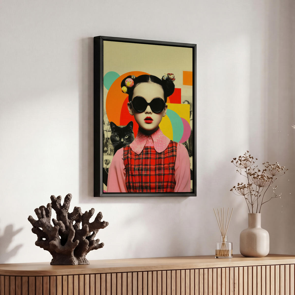 LEINWAND Bilder mit Rahmen - Mädchen - Sonnenbrille - Katze - Retro - 20x30 - Beige, Textil (20/30cm) - MuchoWow