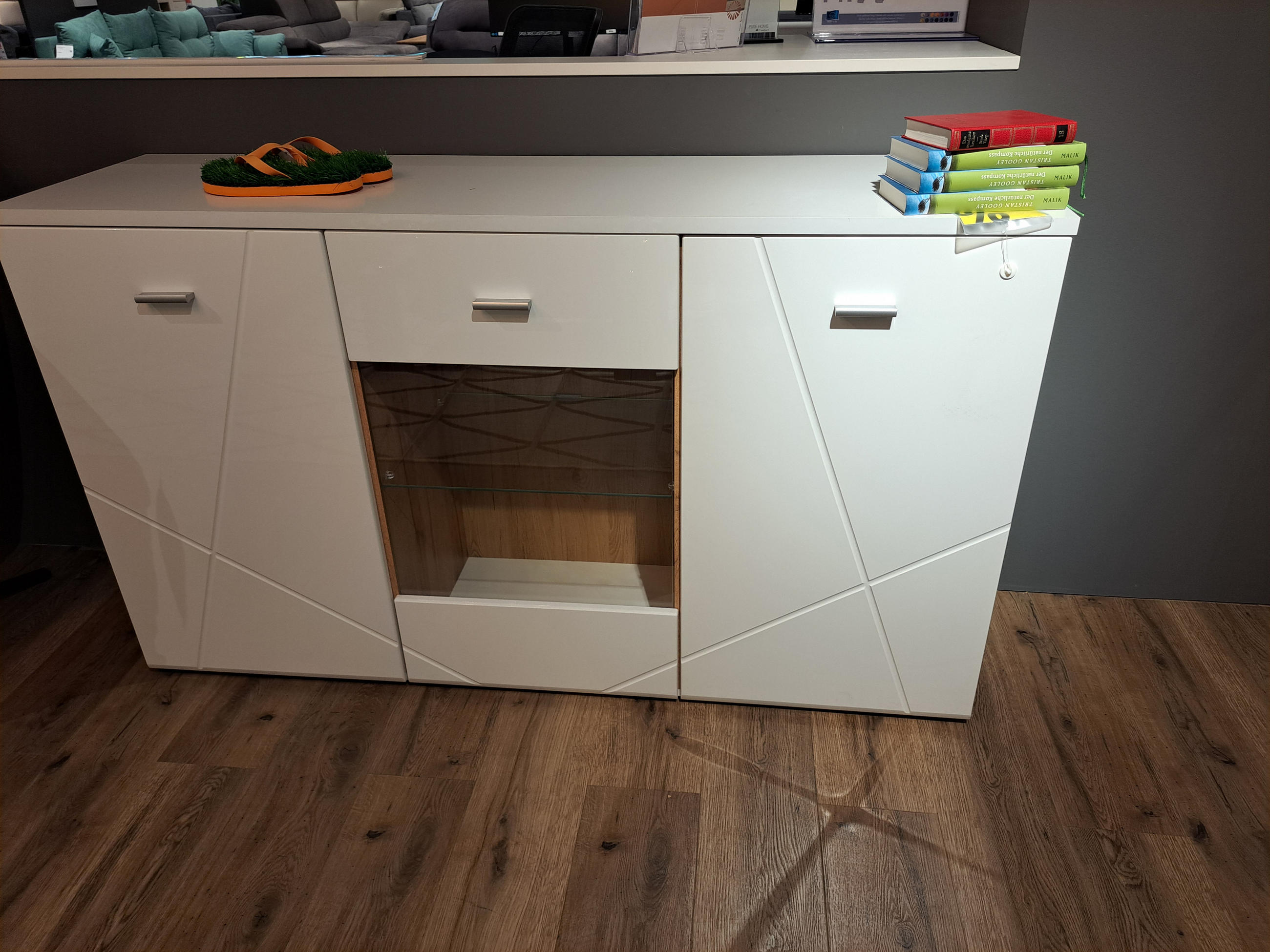 KOMODA STORM - Hom`in