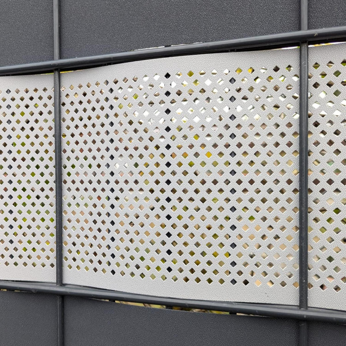 SICHTSCHUTZSTREIFEN Premium Gelocht Diamant-Muster für Doppelstabmatten Lichtgrau 26m - Hellgrau, Kunststoff (2600/19cm) - ZAUN|ZU