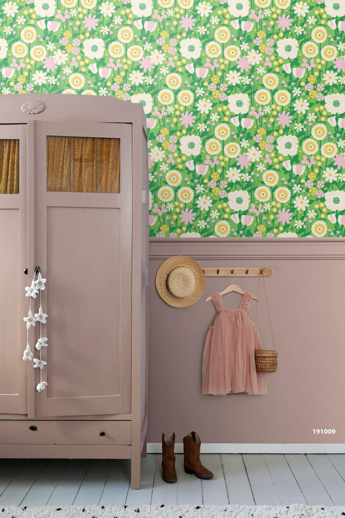 TAPETE Retro Blumen 50 x 900 cm - Grün, Papier (50/0.1cm) - ESTAhome