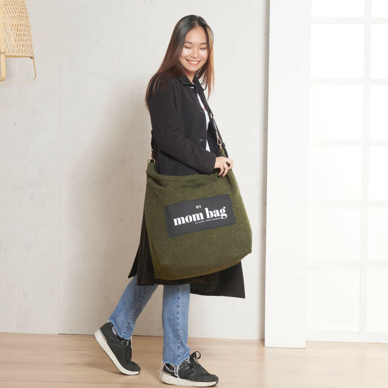 MOM Bag Teddy Bouclé Olive - Olivgrün, Textil (60/10/45cm) - nordic coast company