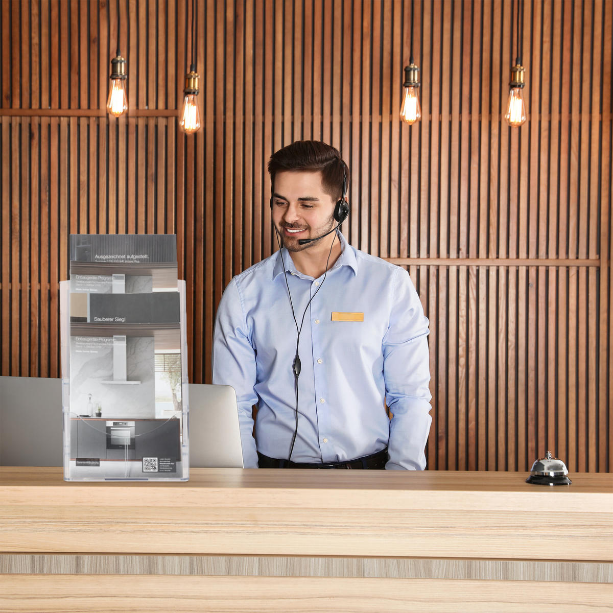 PROSPEKTHALTER A4 - Transparent, Kunststoff (24.5/35/24cm) - Relaxdays