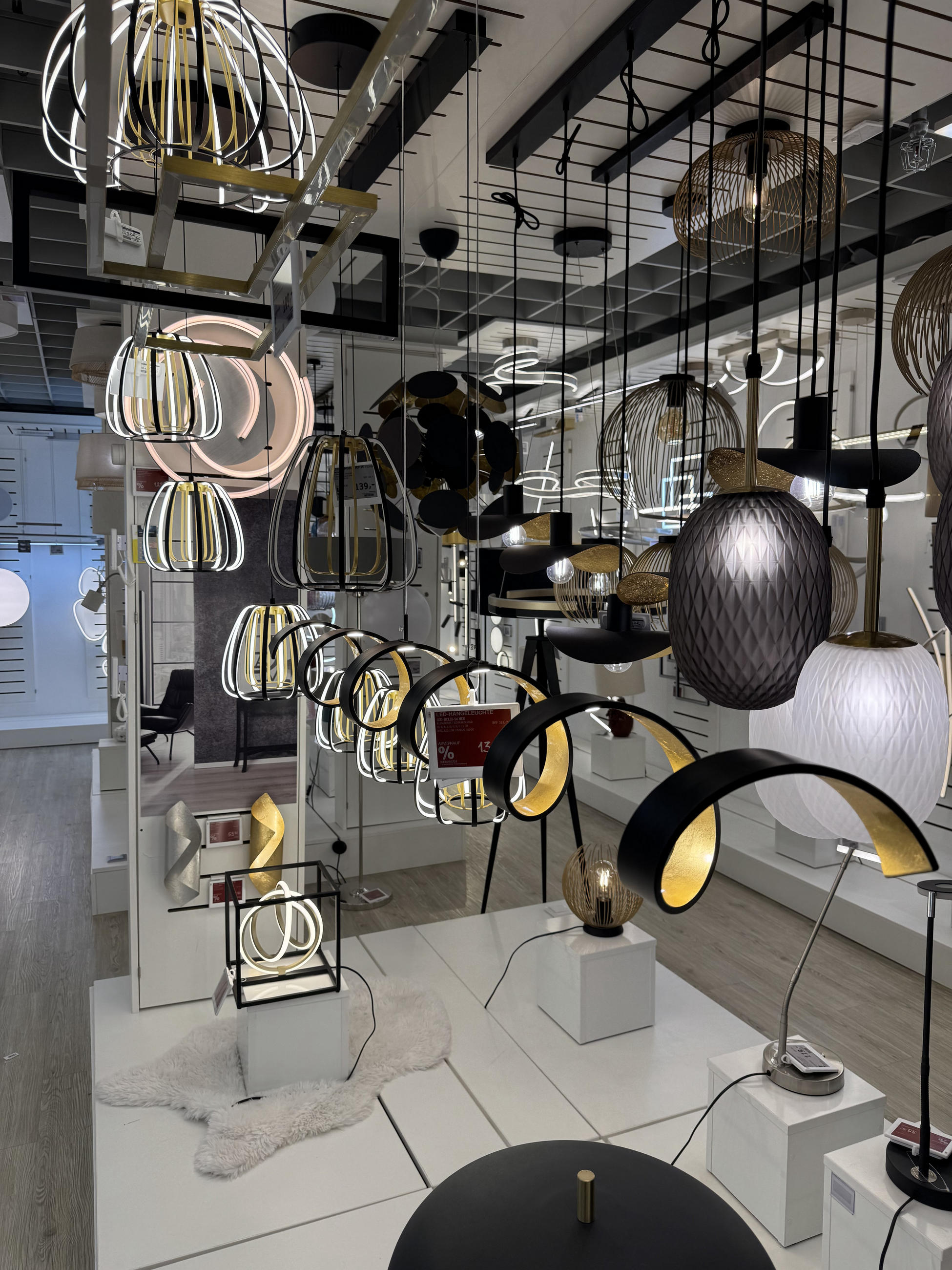 LED HÄNGELEUCHTE HELIX