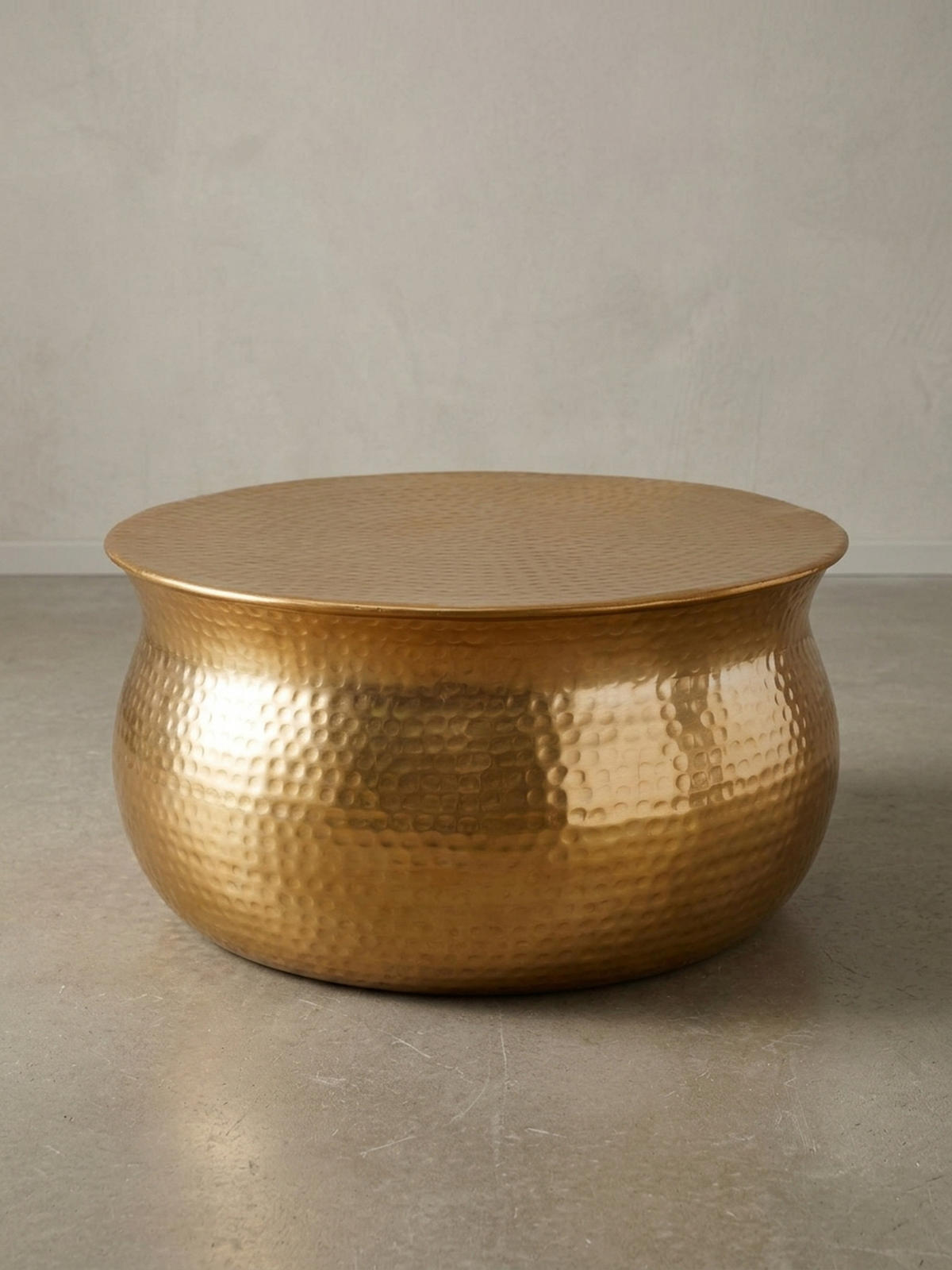 COUCHTISCH ENNS: Orientalisch, Hammerschlagstrukturen, Aluminium, Handgefertigt, Gold 60x60x30 cm - Goldfarben, Metall (60/60/30cm) - KADIMA DESIGN