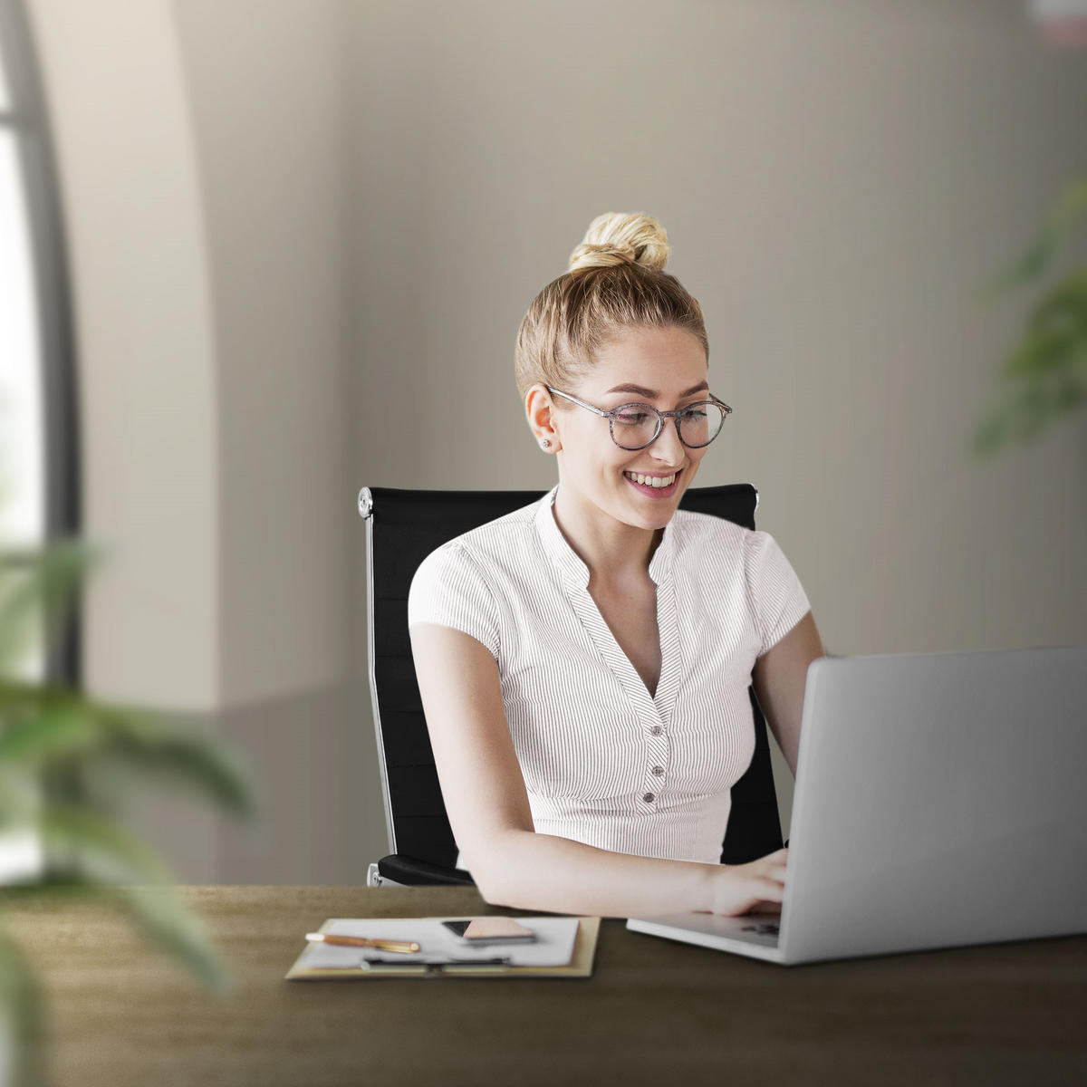BÜROSTUHL Schwarz aus Kunstleder mit Stahlgestell - Silberfarben/Schwarz, Metall (62/117/62cm) - ML-DESIGN