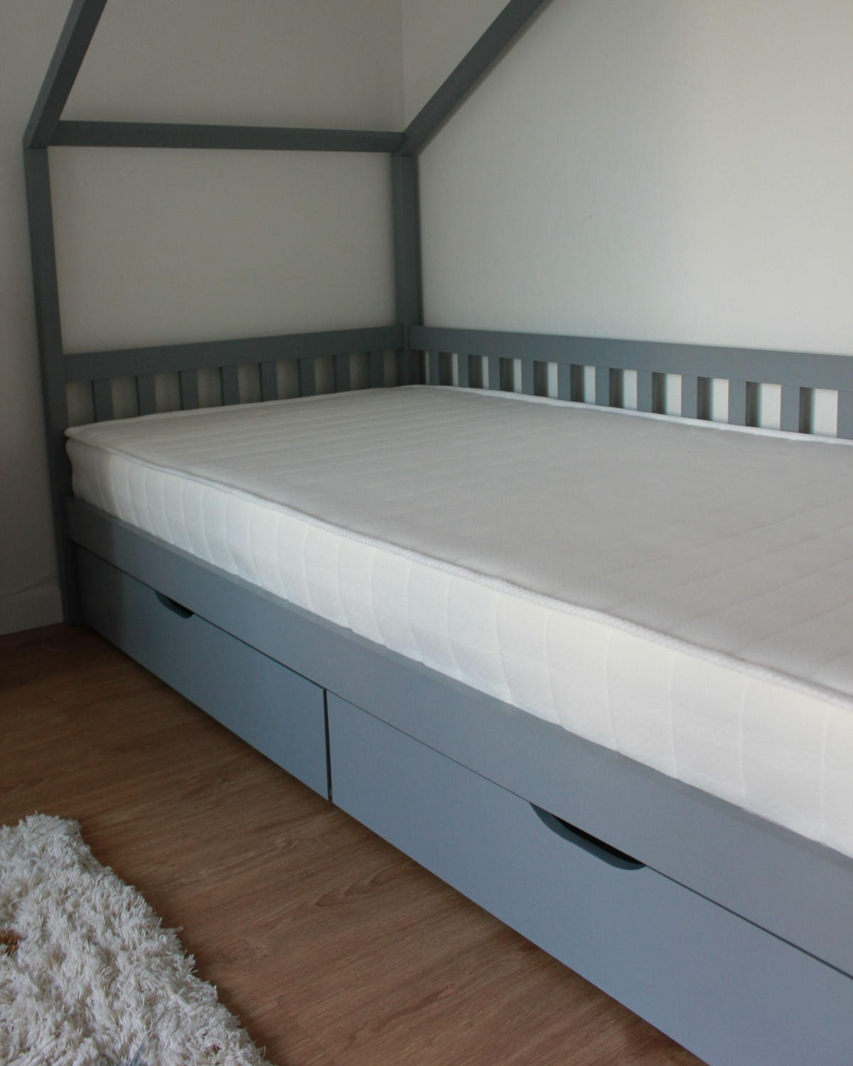 MATRACE S KAPSOVÝMI PRUŽINAMI H3/4 Tuhá 90/200 cm Misty - bílá, textil (90/200cm) - Beliani
