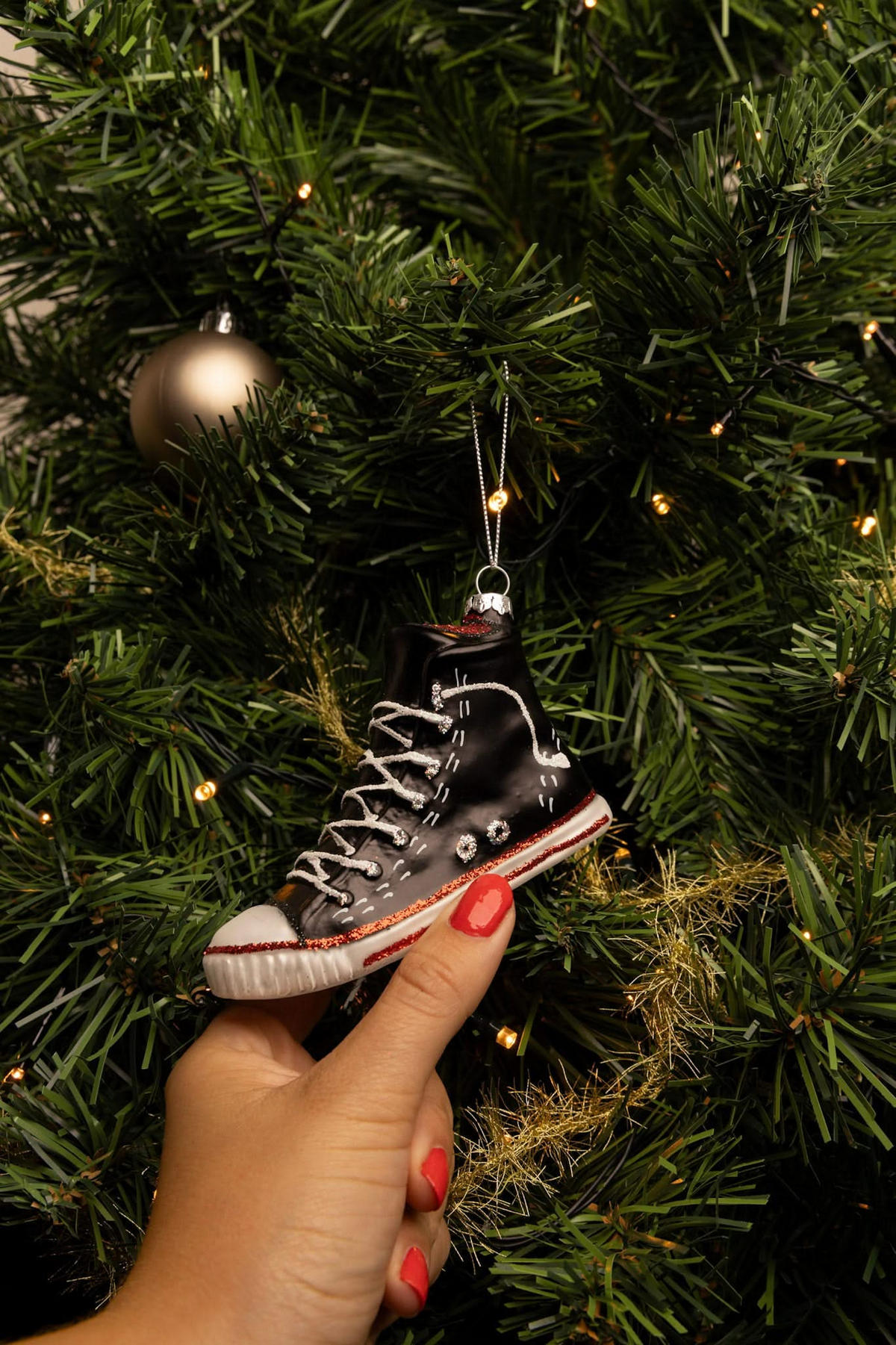 WEIHNACHTSKUGEL Sneaker Schwarz 11 cm - Schwarz, Glas (5/8/1cm)