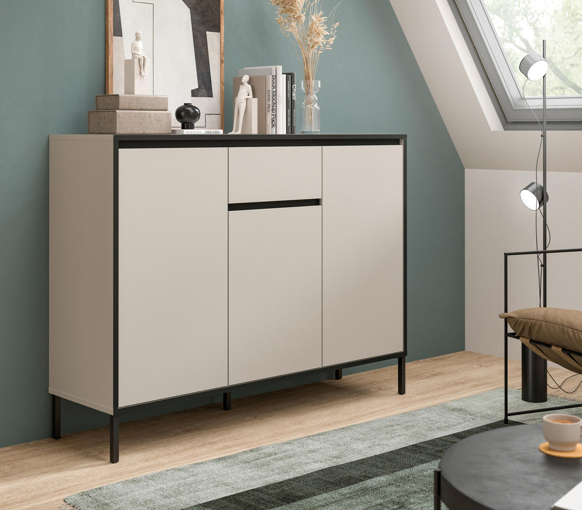 SIDEBOARD Kaschmir / Sand mit Schwarz, hohe Kommode 3-türig 136 x 101 cm, mit viel Stauraum - Sandfarben/Kaschmir, Holzwerkstoff/Metall (136/101/38cm) - Inn.Furn