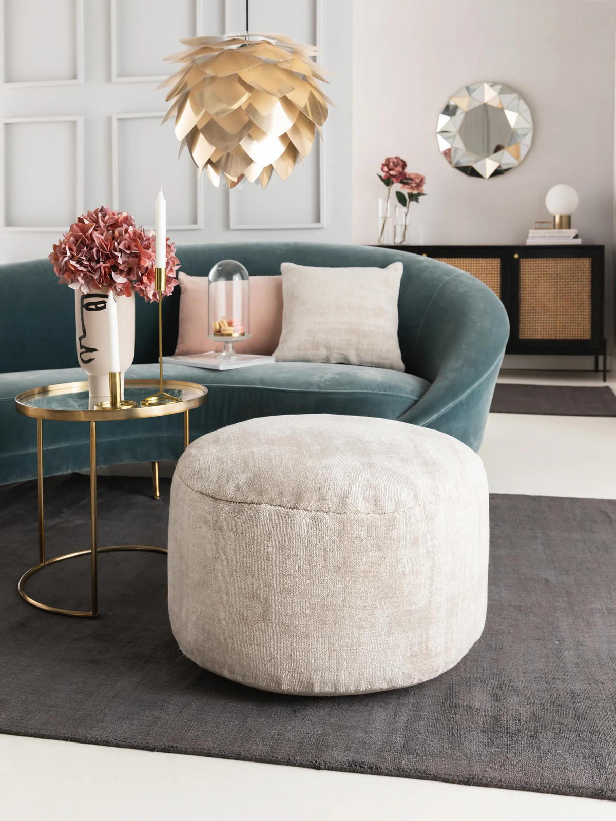 POUF Nova Hellgrau 55x55x30 cm - Hellgrau, Textil (55/30/55cm) - benuta Pure