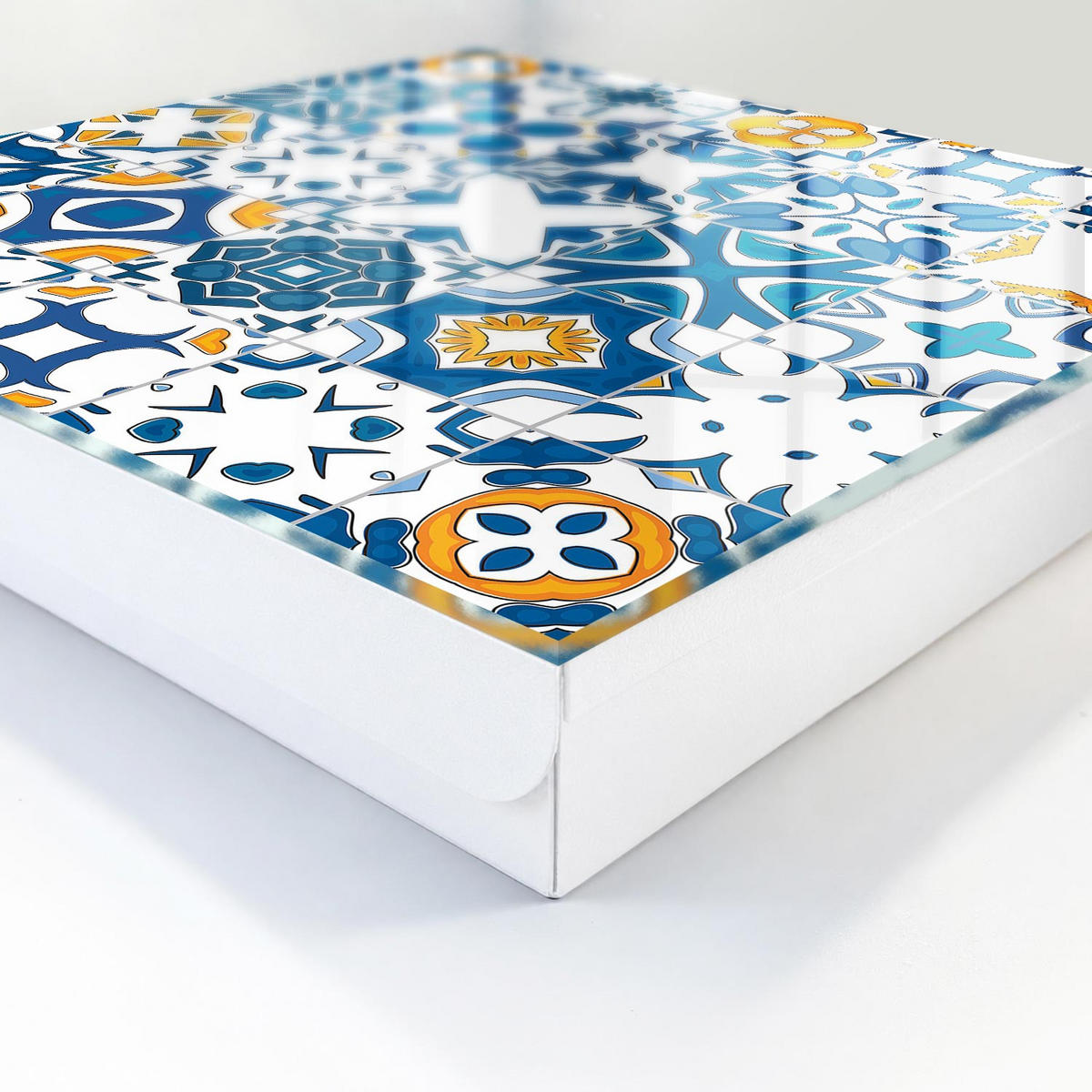 SCHLÜSSELBOX Weiß 30x30 cm – Türöffnung nach rechts - Geometrische Muster - Blau, Metall (30/30/5cm) - TULUP