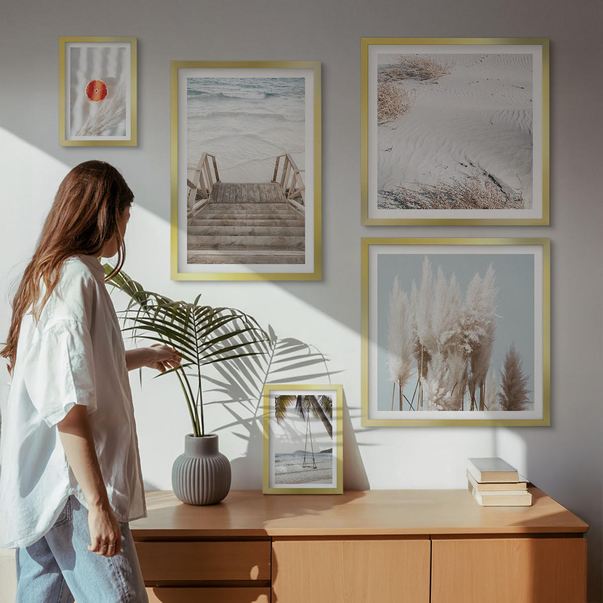 WANDBILDER 5er Set - 50x50 cm & 20x30 cm & 40x60 cm Goldrahmen - Strandatmosphäre dank hölzerner Treppen. - Goldfarben, Kunststoff (40/60cm) - ArtPrintCave