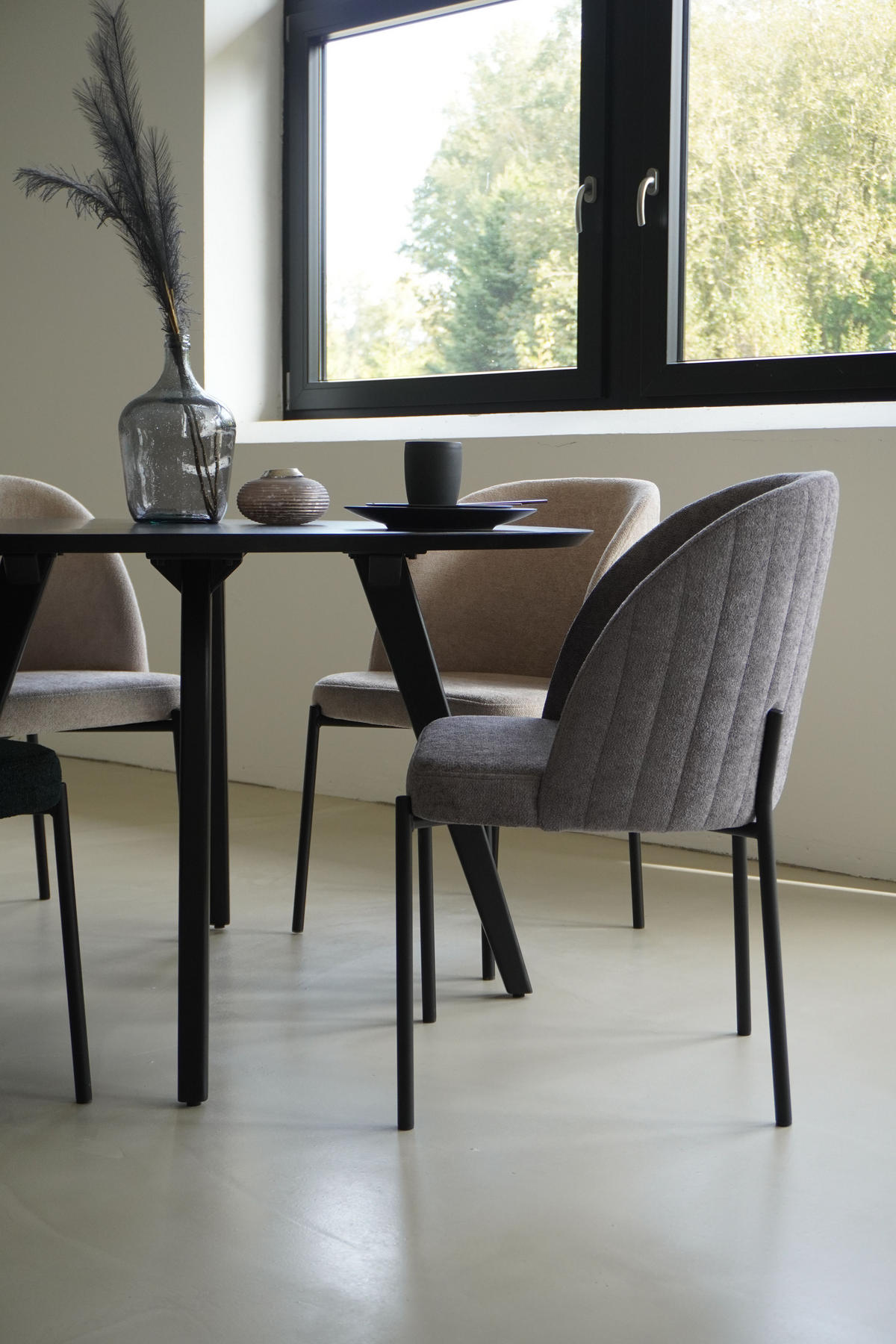STUHL Kris bouclé grau - Schwarz/Grau, Textil/Metall (53/84/53cm) - INKA furniture