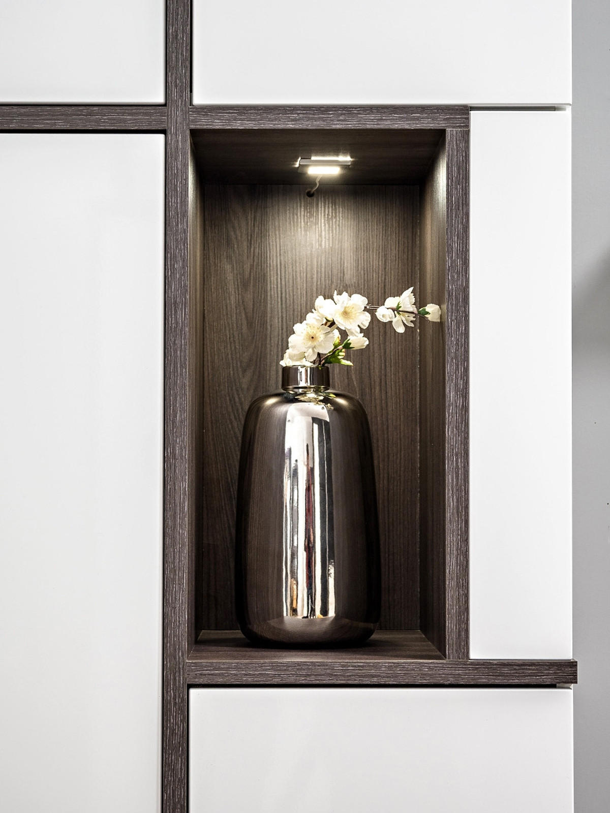 WOHNWAND weiß Hochglanz, Ulme 340 cm, Schrankwand mit Kamin, inkl. LED-Beleuchtung - Ulmefarben/Weiß Hochglanz, Glas/Holzwerkstoff (340/197/50cm) - Inn.Furn