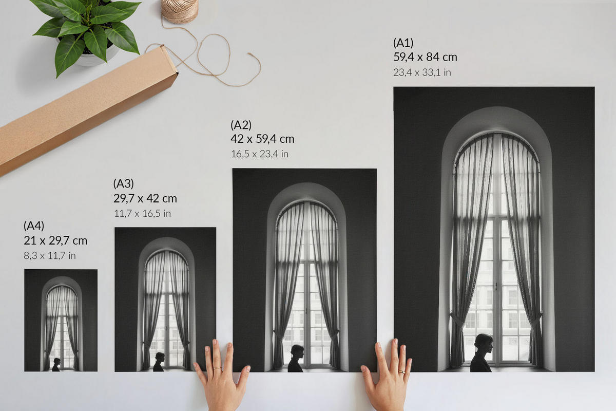 POSTER - 29x42 cm - Iris van Dijk - Vintage-Fenster - Schwarz, Textil (29/42/0.1cm) - TULUP