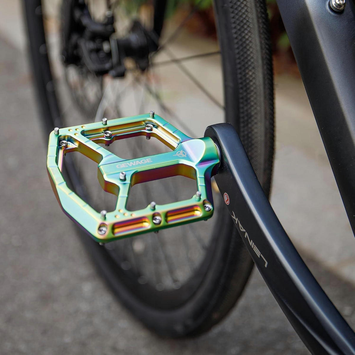 FAHRRADPEDALE CNC Aluminium 3-Fach-Lagersystem Rainbow Matte - Multicolor, Metall (10.4/1.5/11cm)