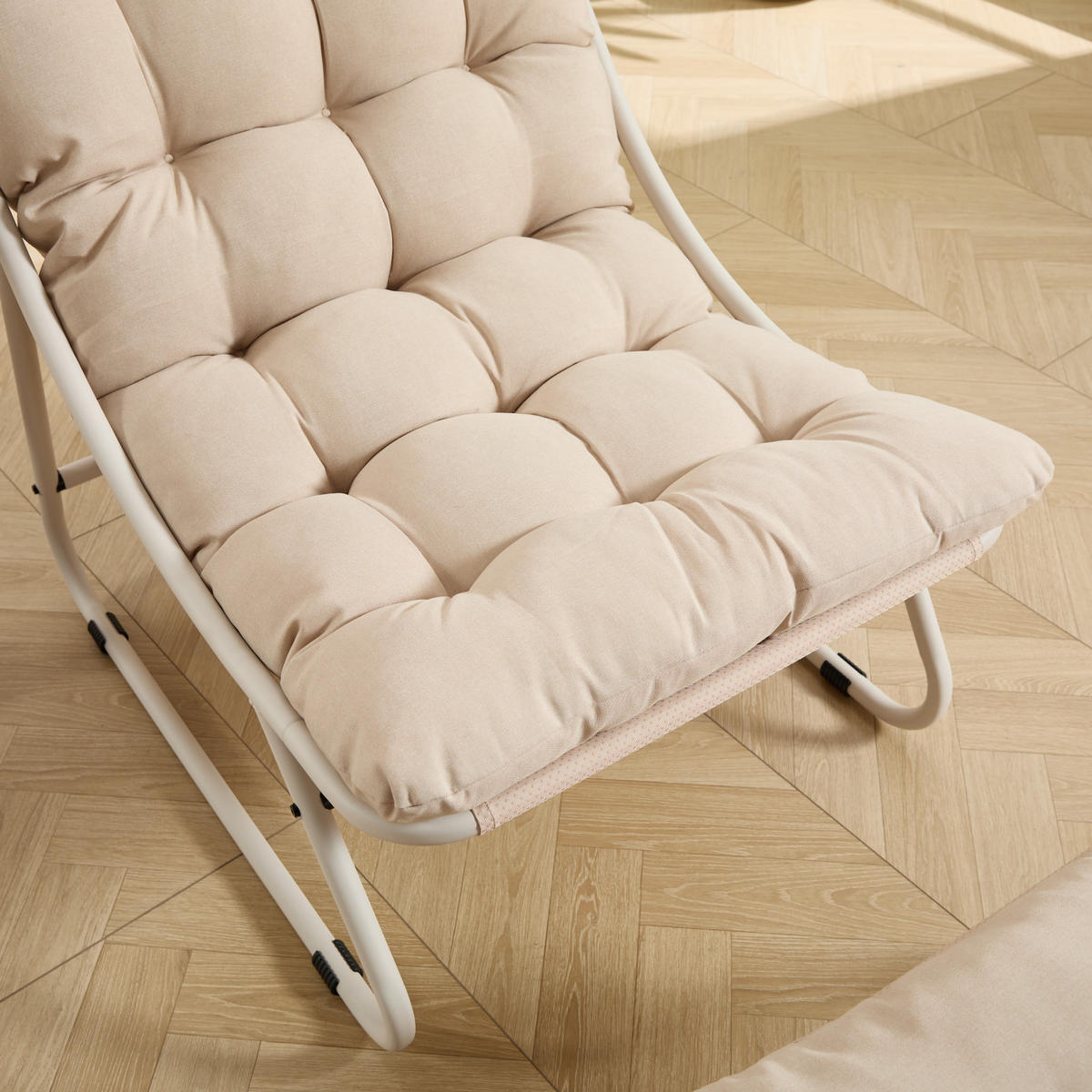 SCHAUKELSTUHL mit Dickem Kissen und Hocker Metallrahmen für Garten Balkon Wohnzimmer - Beige, Metall (65/86/78cm) - PARAFTA HOME