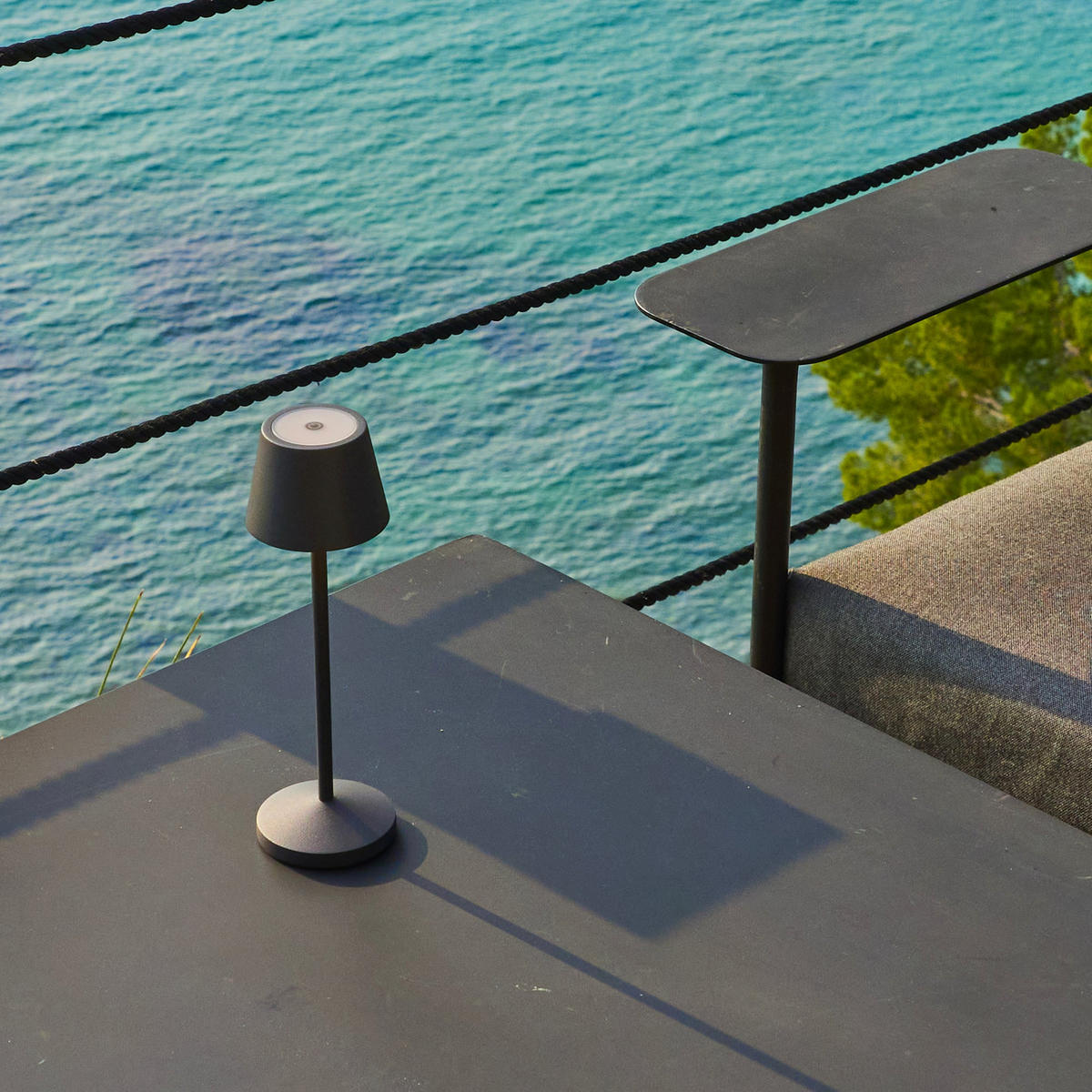 KABELLOSE EMILY dunkelgrau - Dunkelgrau, Metall (7.5/7.5/20cm) - Lumisky