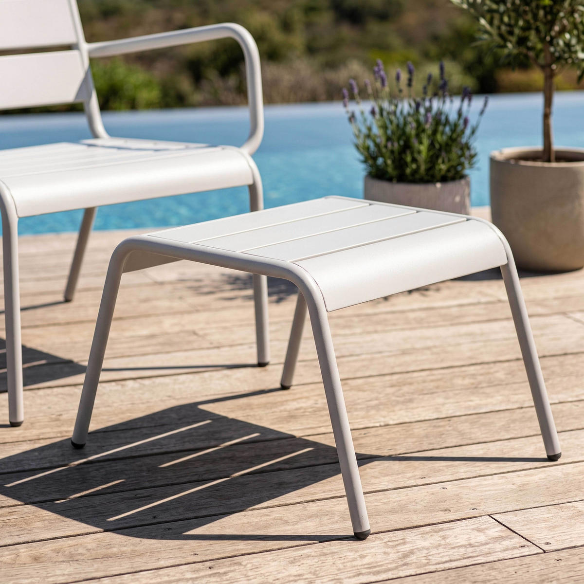 RELAXSESSEL MIT HOCKER, Weiß - Weiß, Metall (64/72/60cm) - Oviala