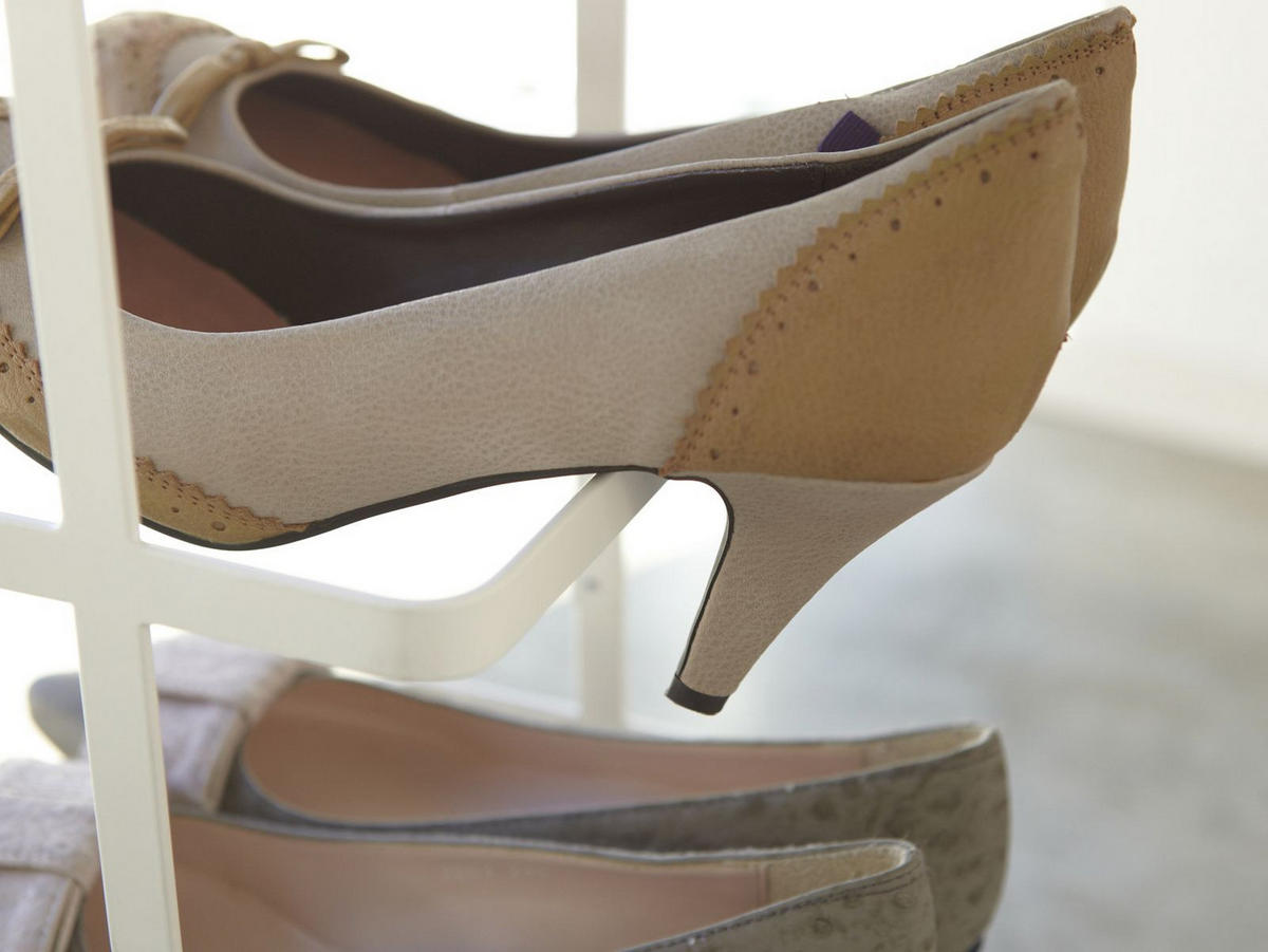 SCHUHREGAL Tower weiß tragbar für 5 Paar Schuhe 22/77/14 cm - Weiß, Metall (22/77/22cm) - Yamazaki