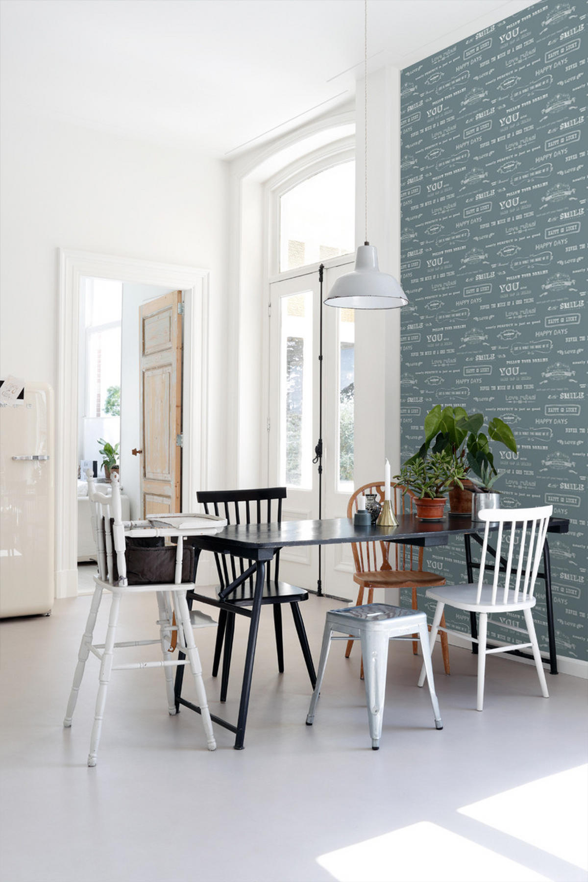 TAPETE Kreidetafel-Sprüche 53 cm x 10.05 m - Blau, Papier (53/1000cm) - ESTAhome
