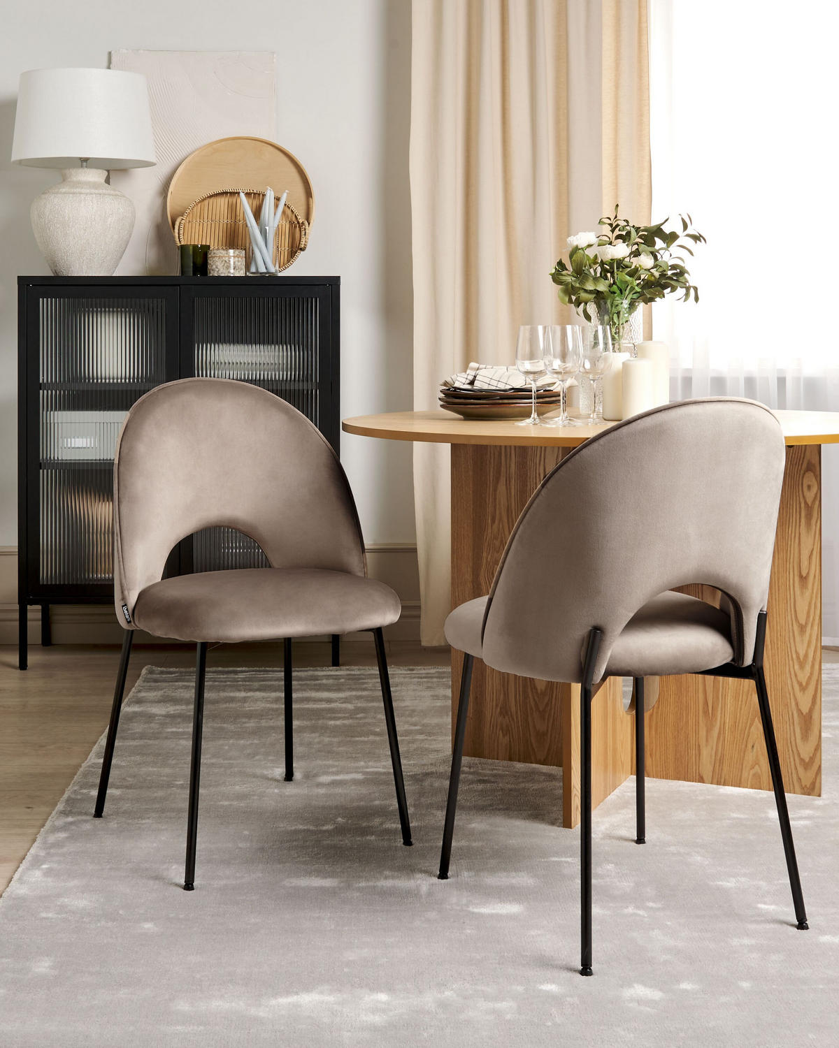 STUHL 2er-Set Samtstoff taupe Covelo - Beige/Schwarz, Textil (46/84/45cm) - Beliani