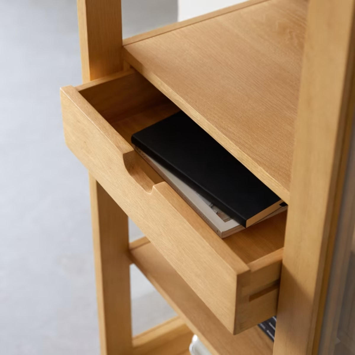 SCHRANK Adel Natur aus Eiche - Naturfarben, Holz (110/180/45cm) - Tikamoon
