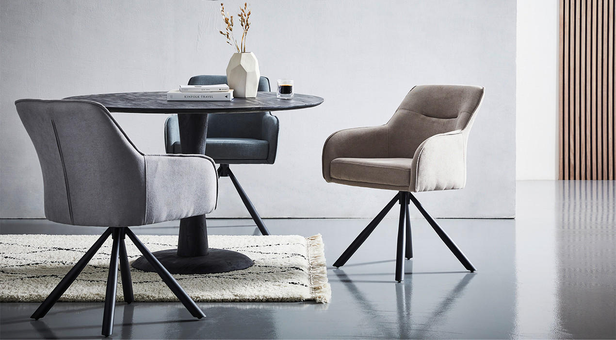 Wohnzimmer Grau Stühle