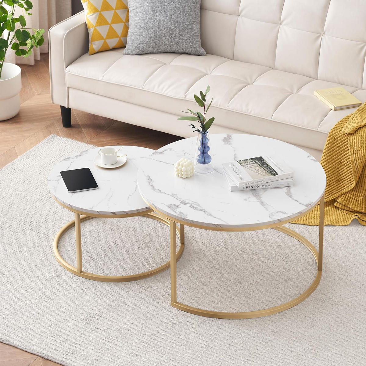 COUCHTISCH in Weiß/Goldfarben Hitzebeständiger Wohnzimmertisch mit Marmor-Optik Platte Sofatisch mit Metallgestell - Goldfarben/Weiß, Holzwerkstoff/Metall (80/80/45cm) - STILVORA