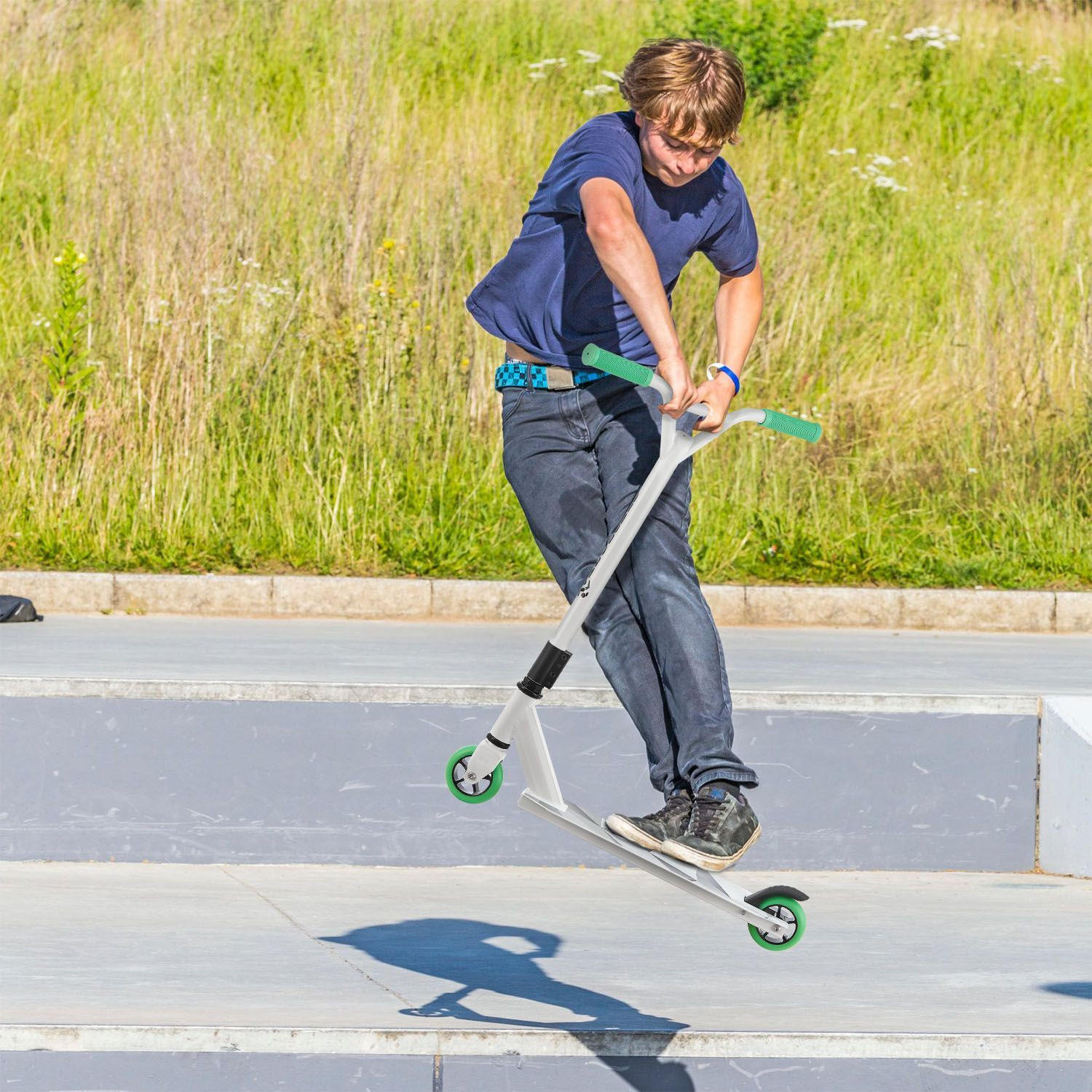 STUNTSCOOTER Futuristic - Weiß, Metall (66/47/84cm) - Artsport