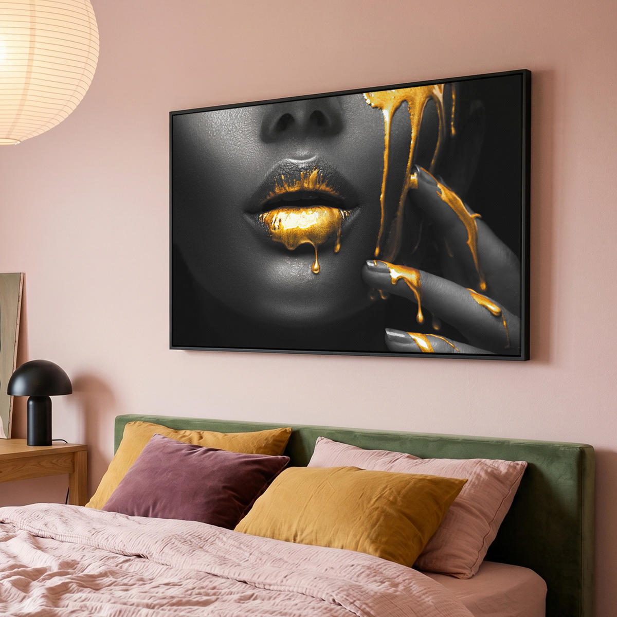 LEINWAND Bilder mit Rahmen - Frau - Schwarz - Gold - Gesicht - Lippen - 150x100 - Goldfarben, Textil (150/100cm) - MuchoWow