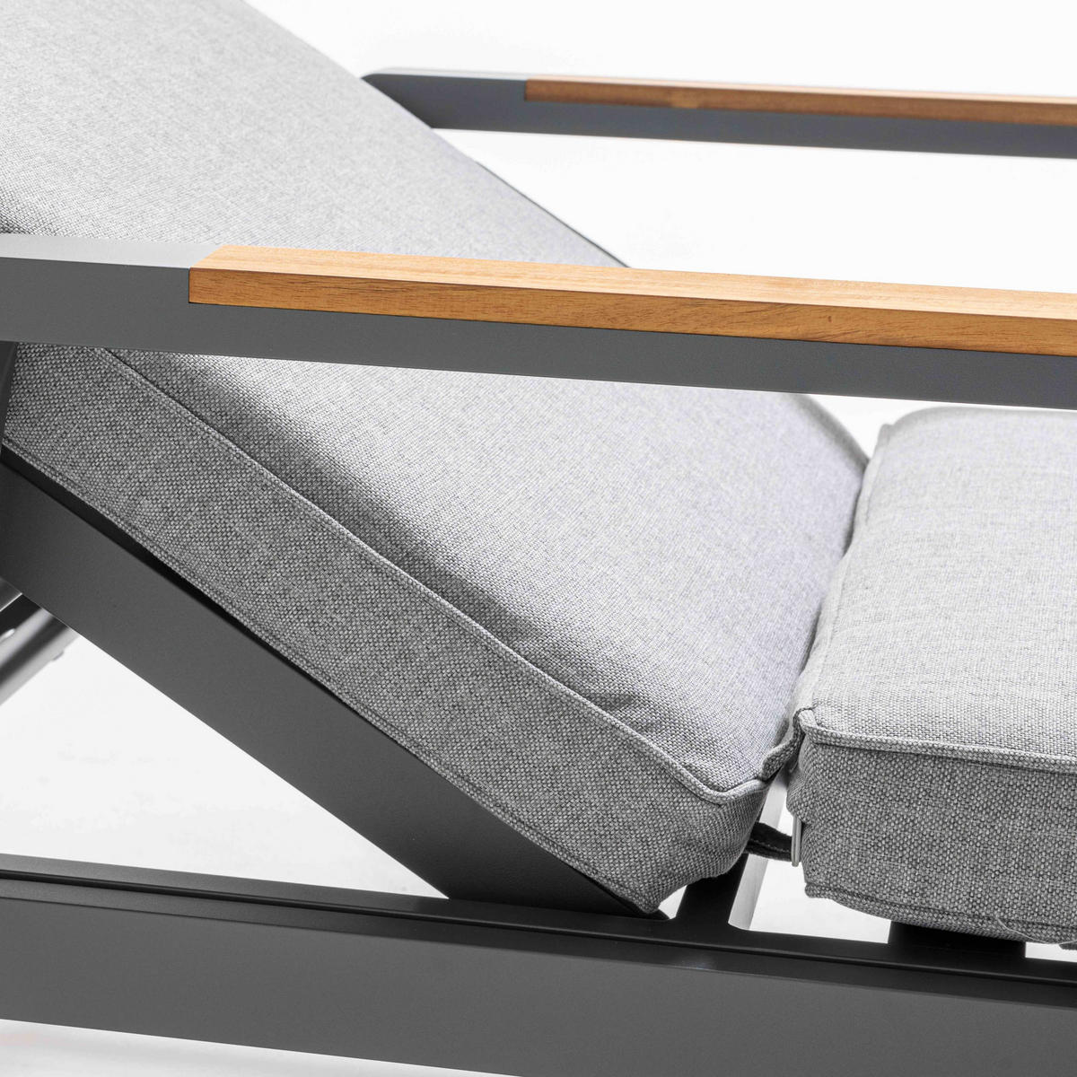 SONNENLIEGE, Schwarz - Schwarz, Holzwerkstoff (75.5/83/196cm) - Oviala