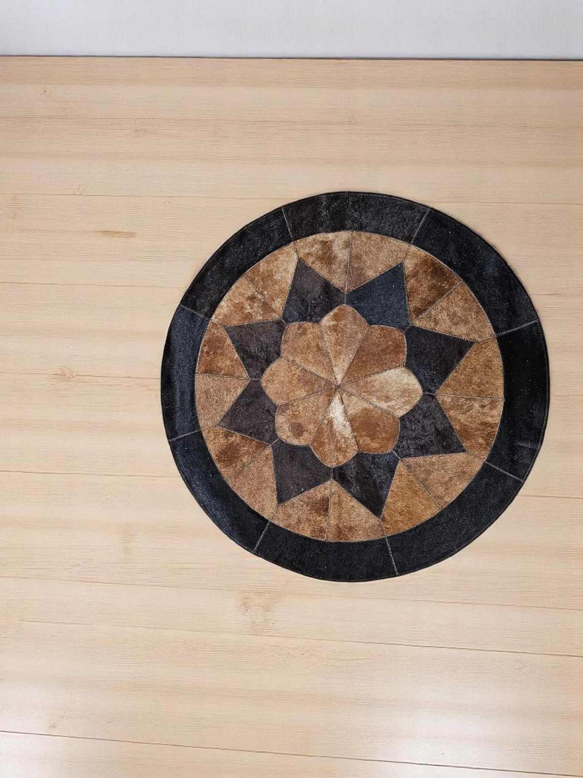 TEPPICH Patchwork Rund Kuhfell Floral 100/100 cm - Schwarz/Braun, Fell (100/100cm) - Provellus